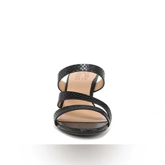 NWT: Naturalizer Breona Black - Picture 4 of 8